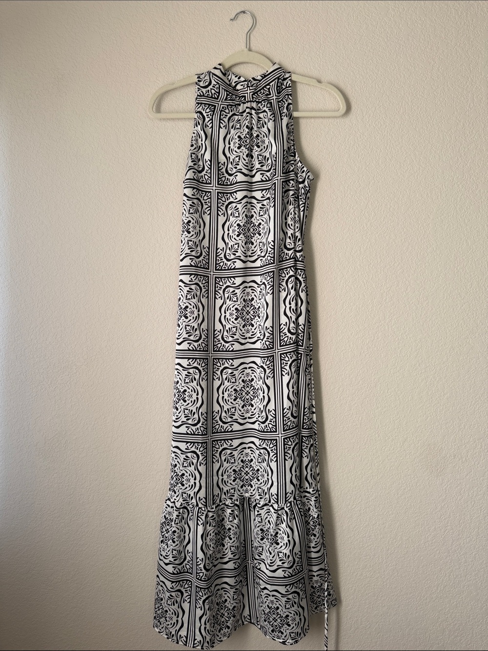 LOF Black and White Tile-Print Maxi Dress